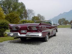 Louer une FORD Skyliner de de 1958 (Photo 3)