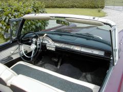 Louer une FORD Skyliner de de 1958 (Photo 4)