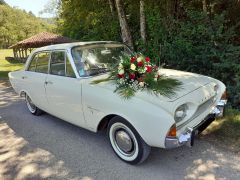 Louer une FORD Taunus 17M P3 de 1965 (Photo 1)