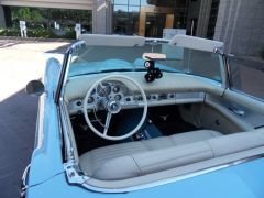 Louer une FORD Thunderbird de de 1957 (Photo 2)