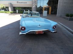 Louer une FORD Thunderbird de de 1957 (Photo 3)