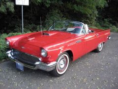 Louer une FORD Thunderbird de de 1957 (Photo 1)