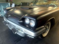 Louer une FORD Thunderbird de de 1960 (Photo 1)