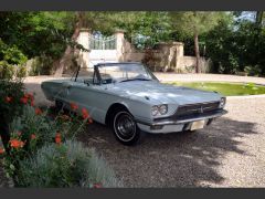 Louer une FORD Thunderbird de 1966 (Photo 1)