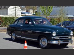 Louer une FORD Vedette de de 1953 (Photo 2)