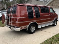 Louer une GMC Vandura 2500 de de 1984 (Photo 3)