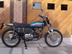 Louer une HARLEY DAVIDSON AMF 350 SX de de 1973 (Photo 1)