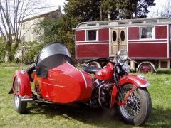 Louer une HARLEY DAVIDSON FL Side Car de de 1948 (Photo 1)