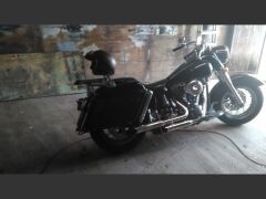 Louer une HARLEY DAVIDSON FXE de de 1980 (Photo 3)