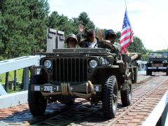 Louer une HOTCHKISS Jeep MB 201 de de 1964 (Photo 1)