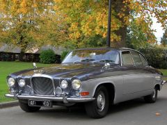 Louer une JAGUAR Mark 10 de 1962 (Photo 1)