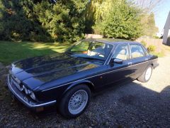 Louer une JAGUAR Sovereign XJ6 de 1993 (Photo 1)