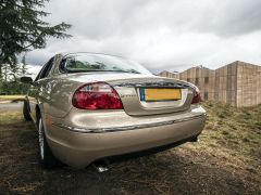 Louer une JAGUAR TYPE S de de 2000 (Photo 2)