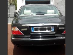 Louer une JAGUAR X300 V8 Sovereign de de 2000 (Photo 3)