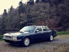 JAGUAR XJ-40 (Photo 1)