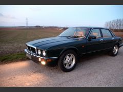 JAGUAR XJ 40 (Photo 1)