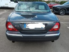 Louer une JAGUAR XJ 8 X350 de de 2000 (Photo 3)