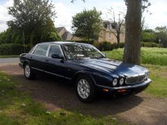 Louer une JAGUAR XJ 8 de 1997 (Photo 0)