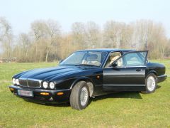 Louer une JAGUAR XJ 8 de 1998 (Photo 0)