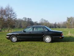 Louer une JAGUAR XJ 8 de de 1998 (Photo 2)