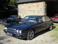 JAGUAR XJ 8 (Photo 1)