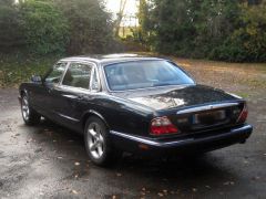 Louer une JAGUAR XJ 8 de de 2001 (Photo 2)