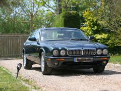 Louer une JAGUAR XJ X308 de de 1999 (Photo 1)