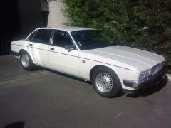 Louer une JAGUAR XJ40 Sovereign de de 1988 (Photo 2)
