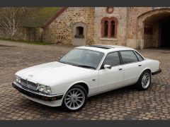 Louer une JAGUAR XJ40 de de 1990 (Photo 2)