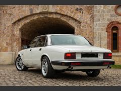 Louer une JAGUAR XJ40 de de 1990 (Photo 3)