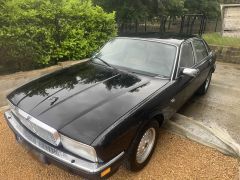 Louer une JAGUAR XJ40 de de 1990 (Photo 2)