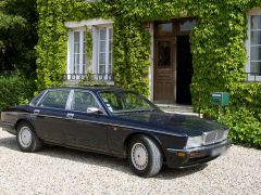 JAGUAR XJ40 (Photo 1)