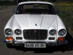Louer une JAGUAR XJ6 Serie 1 de de 1972 (Photo 2)