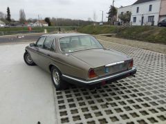 Louer une JAGUAR XJ6 de de 1984 (Photo 2)