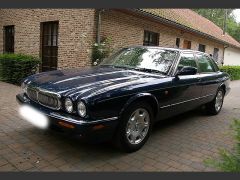 Louer une JAGUAR XJ8 Sovereign de de 2000 (Photo 1)