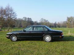 Louer une JAGUAR XJ8 de de 1998 (Photo 2)