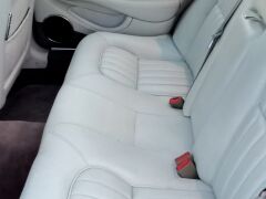 Louer une JAGUAR XJ8 de de 1998 (Photo 5)