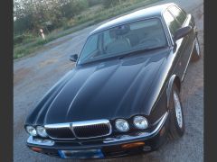 JAGUAR XJ8 (Photo 1)