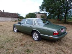 Louer une JAGUAR XJ8 de de 1999 (Photo 3)