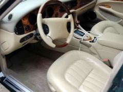 Louer une JAGUAR XJ8 de de 1999 (Photo 5)