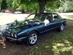 Louer une JAGUAR XJ8 de de 2001 (Photo 1)