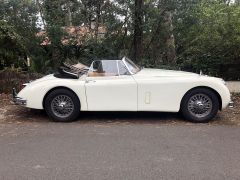 Louer une JAGUAR XK 150  SE DHC de de 1959 (Photo 3)