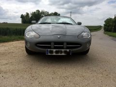 Louer une JAGUAR XK8 de de 2004 (Photo 2)