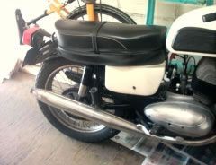 Louer une JAWA 350  de de 1972 (Photo 2)