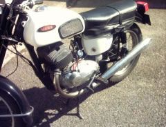 Louer une JAWA 350  de de 1972 (Photo 4)