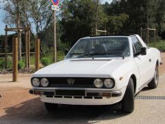 Louer une LANCIA Beta Spider 2000 de de 1980 (Photo 1)