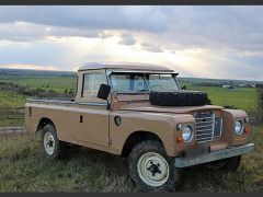 Louer une LAND ROVER 109 Pick Up de de 1975 (Photo 2)