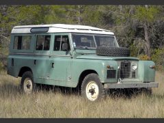 Louer une LAND ROVER 109 SW de de 1965 (Photo 1)