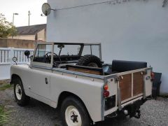 Louer une LAND ROVER 88 Serie 2 de de 1967 (Photo 2)