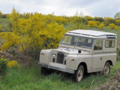 Louer une LAND ROVER 88 serie II de de 1967 (Photo 5)